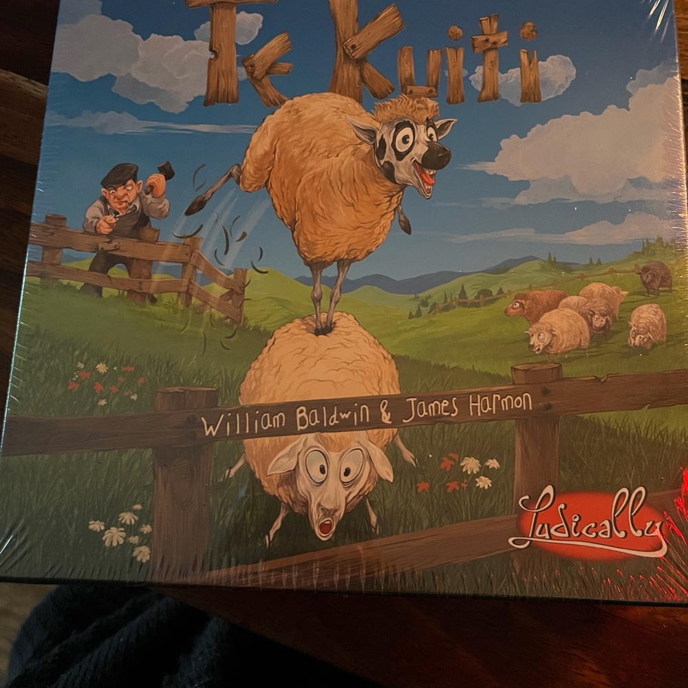 Ludically Te Kuiti Board Game - Picture 1 of 3